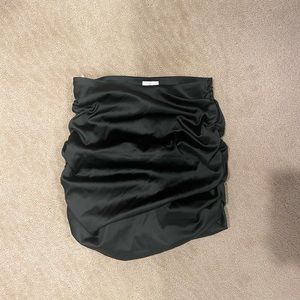 Wilfred black ruched skirt